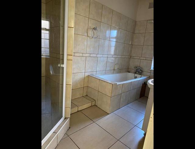 2 BEDROOM APARTMENT FOR SALE IN SELECTION PARK